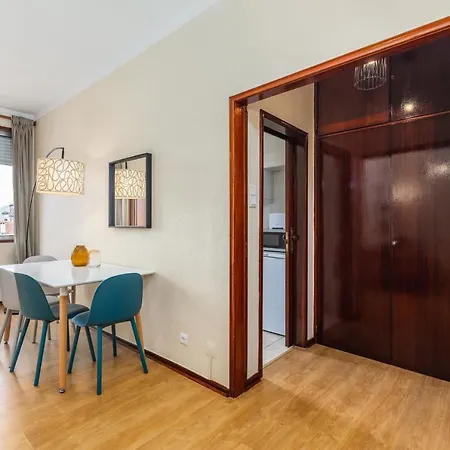 Hopstays Dragao - 120 M From Sao Roque Park Порту